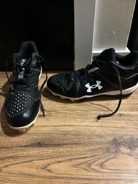 Under Armour Black and White Baseball Cleats